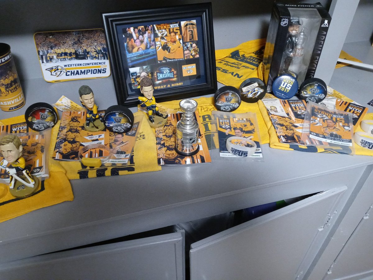 cleangene3's tweet photo. On this date 5 years ago @bvalentine615 & I watched in a Nashville bar as an awful song did not get played and indescribable joy would follow.
#magic
#playoffloud
#westoodandstoodandstood https://t.co/n7aINFv3tS