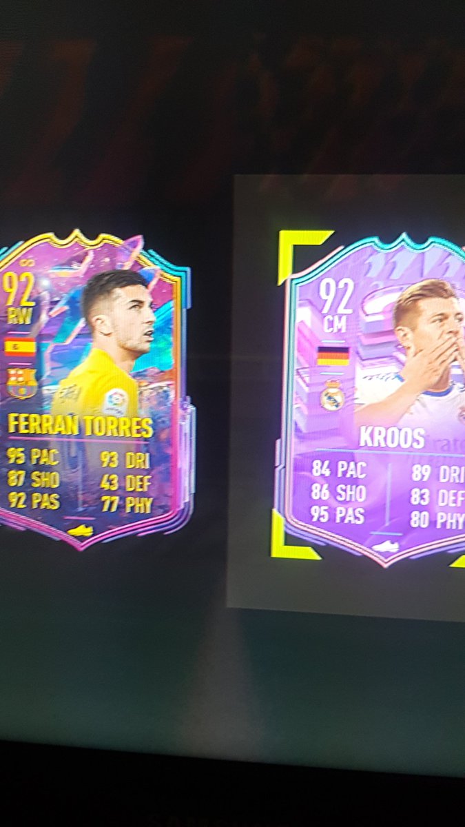 InshallahSui_'s tweet photo. @NepentheZ Who do I pick? Still hsvent decided https://t.co/68XfnqQPwP