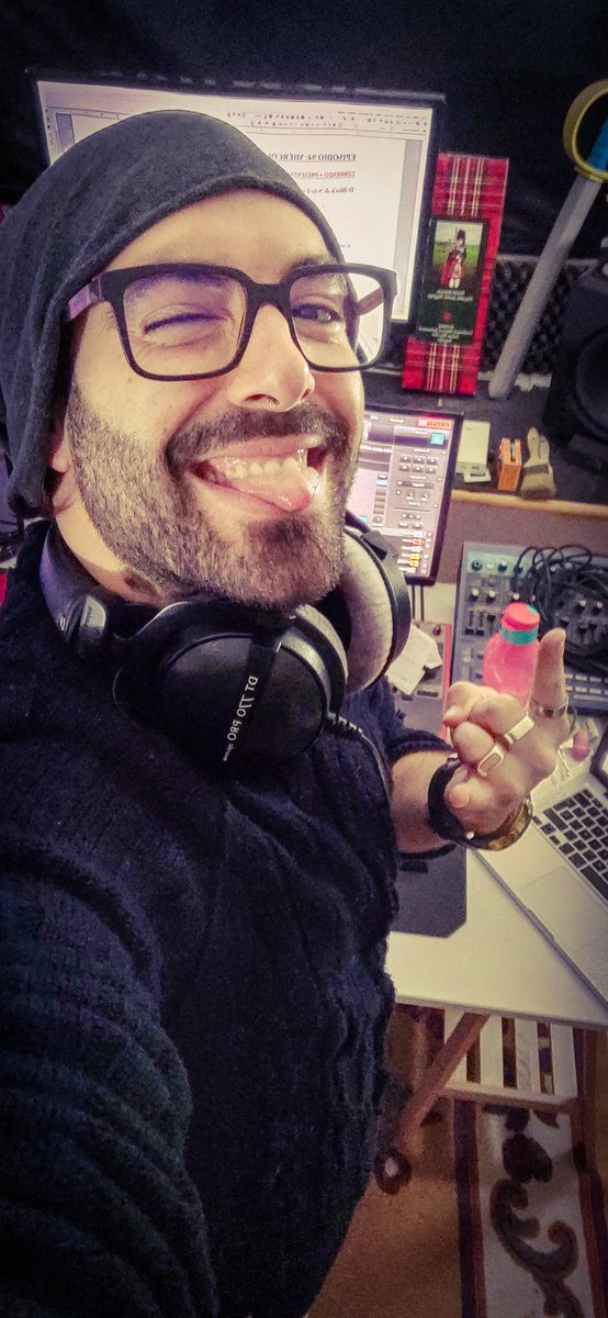 dj_the_empire's tweet photo. A partir de las 20:00 arranca el episodio 102 de #SpanishHardcoreArmada!
Podéis sintonizar a través de 🤟💣👇
- 📻97.5 (Murcia) / 94.2 (Cartagena) / 89.5 (Abanilla)
- 🌍https://t.co/WfQCPRpuNG
👉En riguroso directo a través de @wifonfm 👈
#Radio #hardcore #music #hardstyles https://t.co/0l0qX0Oaev