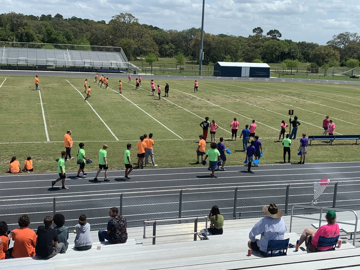 AncloteSharks's tweet photo. AHS Annual Powderpuff game is underway!
#SpringSpiritWeek2022 https://t.co/UIS3YumHOy