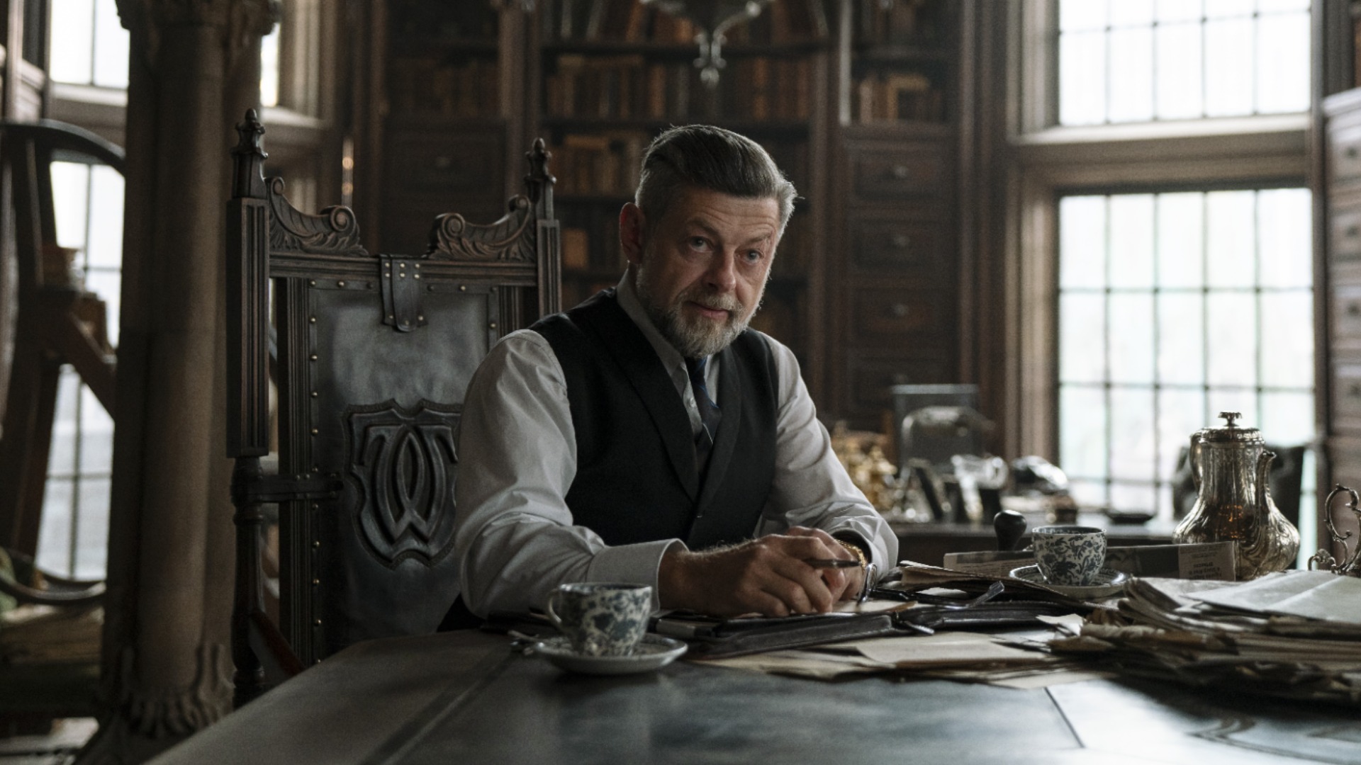 Happy birthday to the man who can do it all! Cheers to actor, director, producer and innovator, Andy Serkis! 