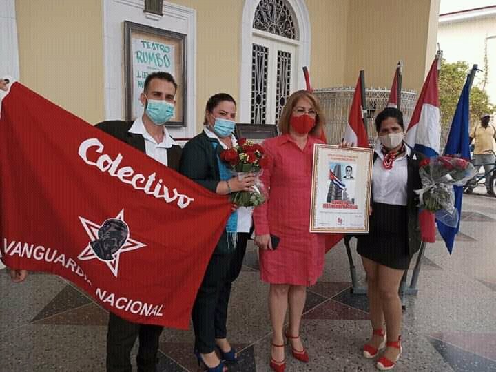 RaytePerezCruz's tweet photo. Compromiso con nuestros clientes la entrega de la condición Vanguardia Nacional sucursal 1532 #BPA   #PinardelRío #VamosConTodo https://t.co/LngLA61Ym3
