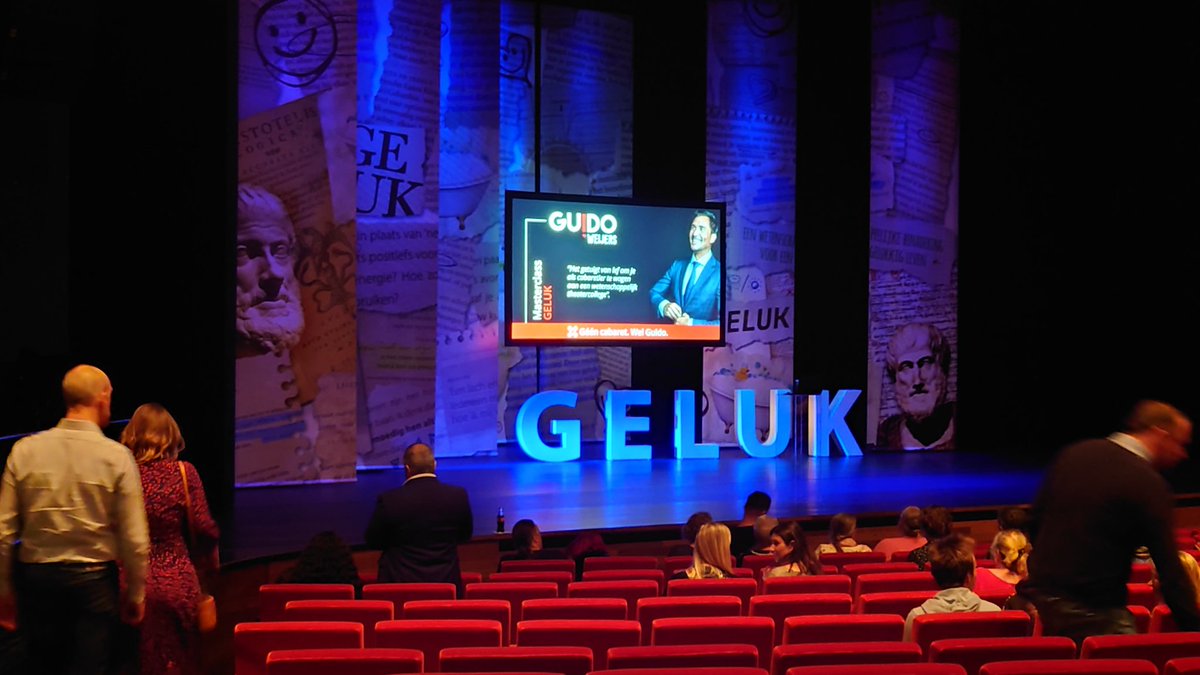 loisje1's tweet photo. Het werd tijd โค๏ธ
#masterclassgeluk
#wilminktheater https://t.co/NDrvNmR4h0