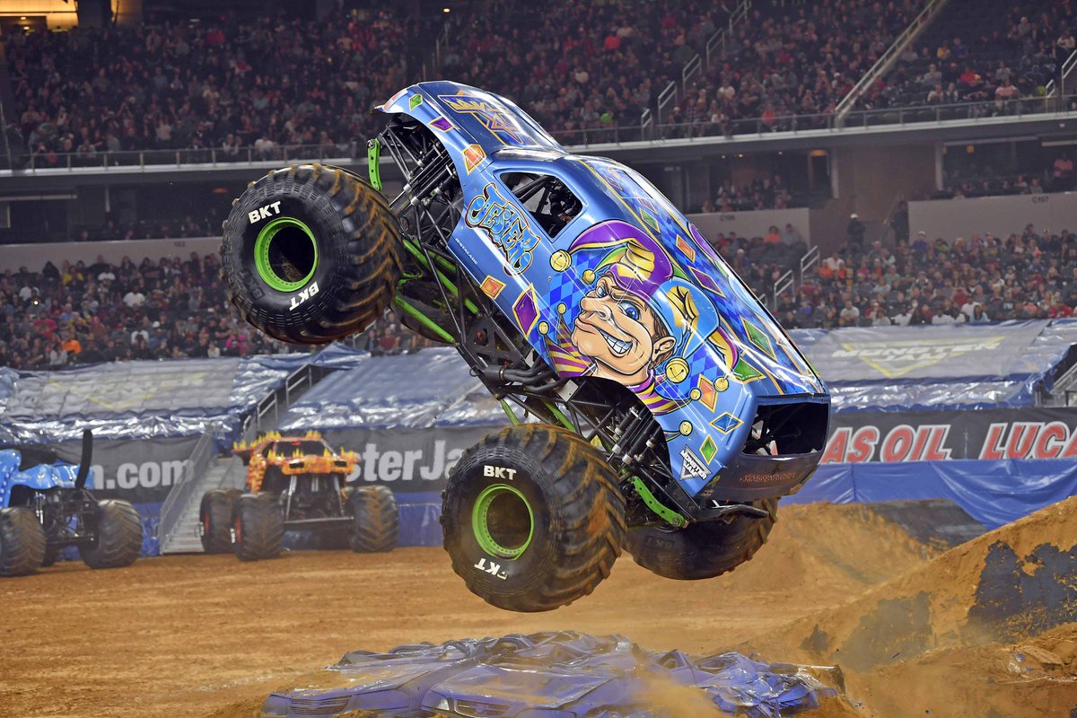 MacKidSWMontPA's tweet photo. Need a little extra adrenaline this holiday weekend? Che k out @MonsterJam coming to @LFFStadium this Saturday!  Come early for the #pitparty to meet the crew then stay for the full show at 7!
 https://t.co/BFlhwaAUUx

#hosted #monstertruckfun #weekendadventures https://t.co/PPTLYiA4ZN