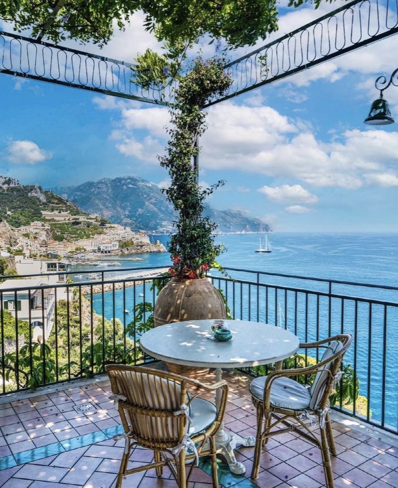 W0rld2026's tweet photo. Amalfi coast, Italy https://t.co/zdn0IsUDRh