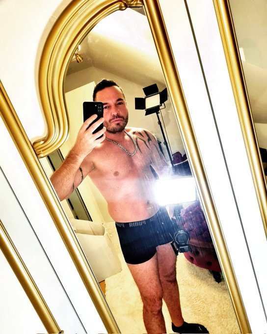 Shootingday in Hamburg Tag 2   #mirrorselfie #actor #shootingday #underwear #unterhose #boxershorts #mirrorpic<a href="/tag/mirrorselfie"class="tags">#mirrorselfie</a><a href="/tag/actor"class="tags">#actor</a><a href="/tag/underwear"class="tags"><span>#underwear</span></a><a href="/tag/mirror"class="tags"><span>#mirror</span></a><a href="/tag/mirrorpic"class="tags"><span>#mirrorpic</span></a><a href="/tag/shootingday"class="tags"><span>#shootingday</span></a><a href="/tag/boxershorts"class="tags"><span>#boxershorts</span></a>