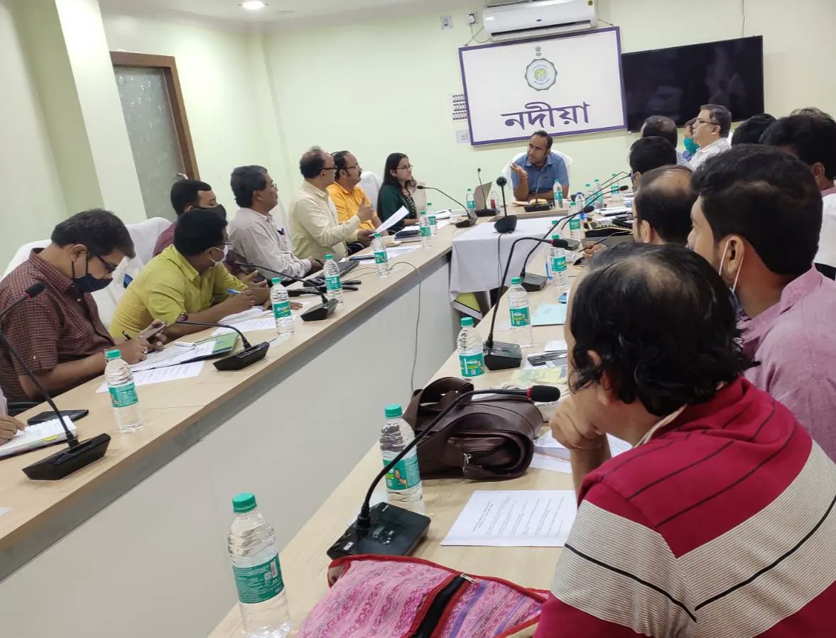 NehaBanerjeeIIT's tweet photo. The Nadia District administration is actively taking steps for scientific protection and unabated flow of the Jalangi River -the lifeline of the district's ecosystem, livelihood and culture. 
Glad to be a part of this work under the guidance of Hon'ble District Magistrate Sir 🙏 https://t.co/0R6YBj4vu8