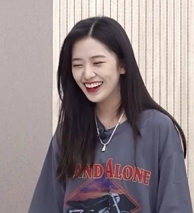 yujinniehour's tweet photo. [♡] #YUJIN #유진 #IVE #아이브 https://t.co/dixLUc3YMd