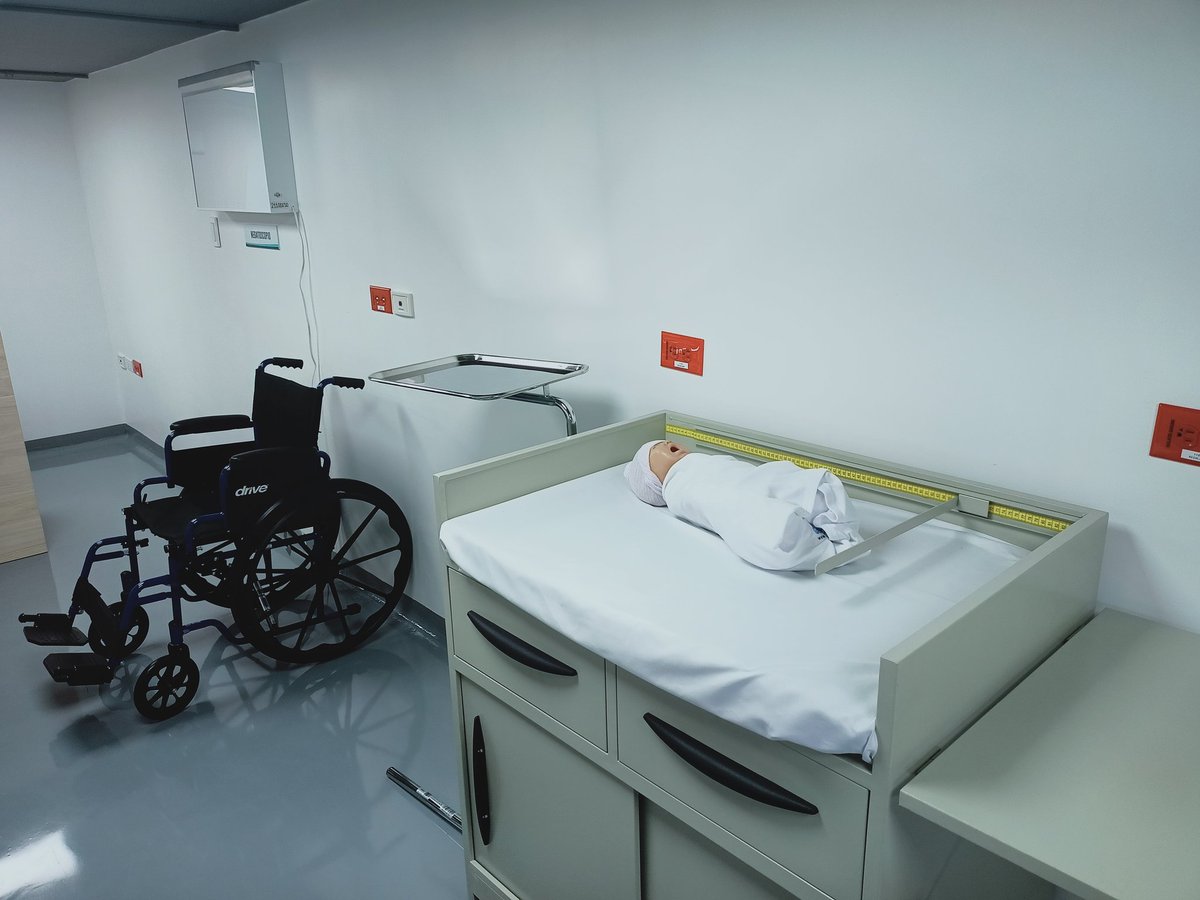 CarlosAndresMN's tweet photo. Mis sentidas felicitaciones para la #PUCESA Pontificia Universidad Católica del Ecuador sede AMBATO, que hoy inauguró un vanguardista laboratorio para la educación e investigación científica médica para sus alumnos.
Y más en un día como hoy, tan valioso en términos del saber. https://t.co/MTkaavtbJB