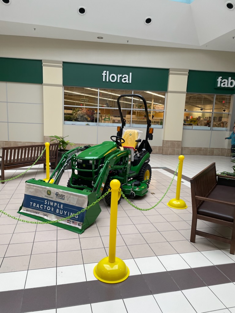 4Rivers_Equip's tweet photo. Tractor buying so simple we're even in the mall. ποΈ
Swing by Frontier Mall in Cheyenne, Wyoming, and take a photo in front of our display! #YourWorkingPartner #YourShoppingPartner #JohnDeere https://t.co/mB6DDz2hs2