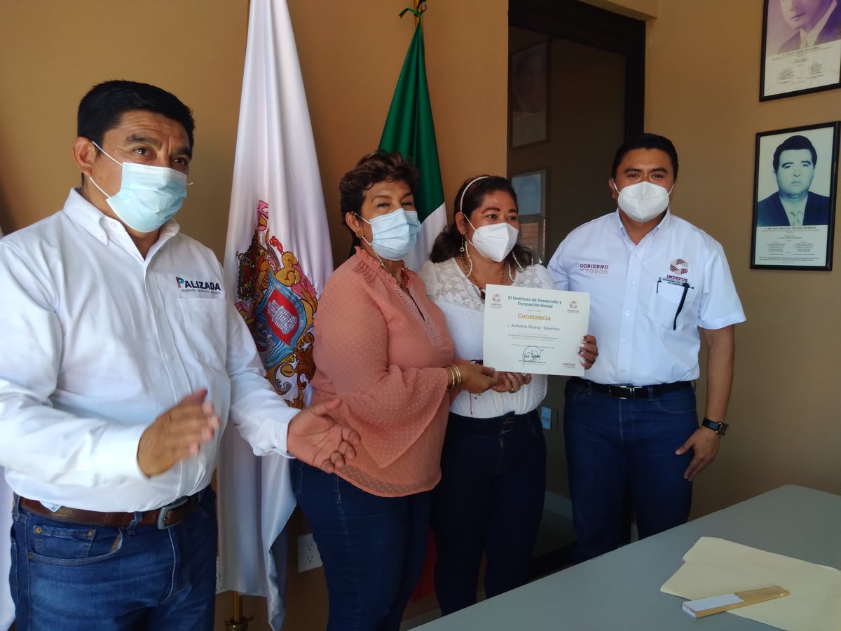 INDEFOS's tweet photo. En su mensaje, el director general de #Indefos refrendó el respaldo de la administración que encabeza la gobernadora @LaydaSansores hacia los municipios para profesionalizar el servicio público en beneficio de la ciudadanía. https://t.co/nbWi2balXb