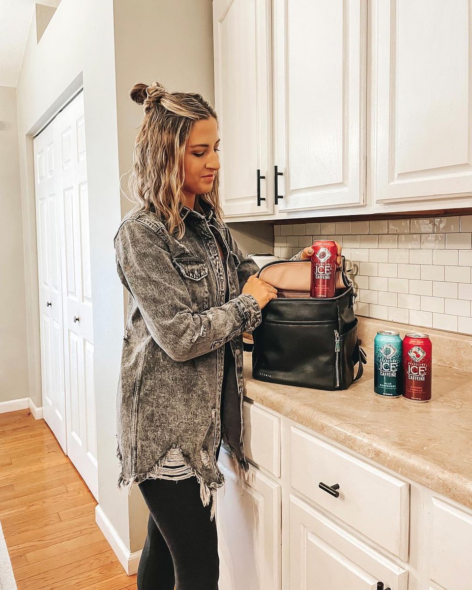SparklingIce's tweet photo. #SWEEPSTAKES Spring cleaning includes ✅ Sweeping ✅ Sorting ✅ Sparkling Ice! We’re giving 3 lucky winners $200 to treat themselves with after their hard work, along with a colorful variety pack! To enter: https://t.co/MaMoDX8ELV