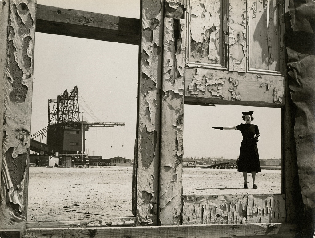 SUMweekly's tweet photo. Eliot Elisofon was born on the lower east side of New York to immigrant parents in 1911.⁠ ⁠
Elisofon’s childhood struggles humbled and inspired his career in photography, he shot in many places and communities around the world, the human condition essential within his art.⁠ https://t.co/ZVRuiqZZ4r