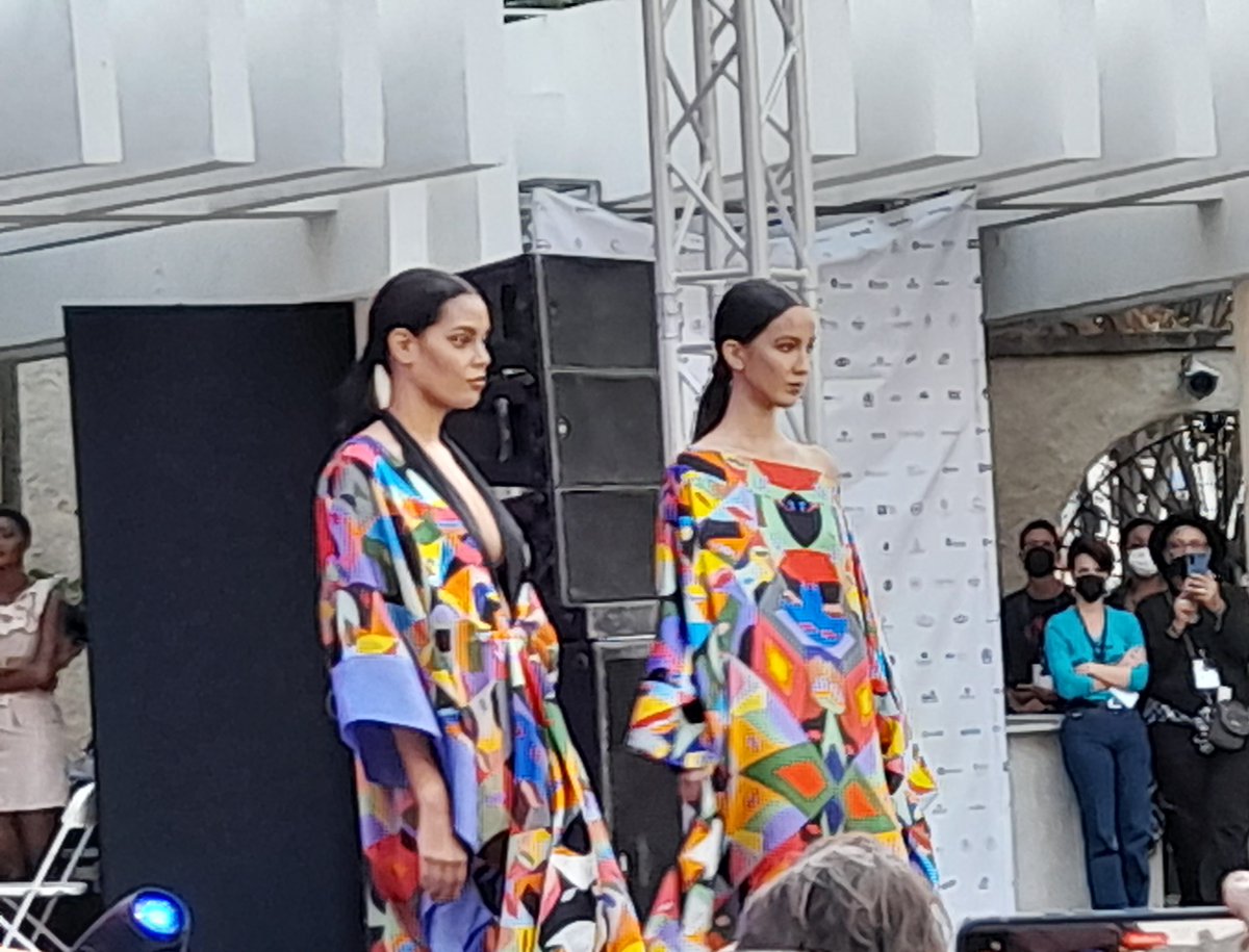 SRMACuba's tweet photo. 🎉👗#Ecos de nuestro desfile de modas durante #SanRemoMusicAwardsCuba..
Piezas maravillosas de Ismael de la Caridad 🇨🇺, David Blanco 🇨🇺y @ninolettieri 🇮🇹
 #SanRemoMusicVa #sanremomusicawardscuba #srmacumplesueños https://t.co/3yHbYi09Ui