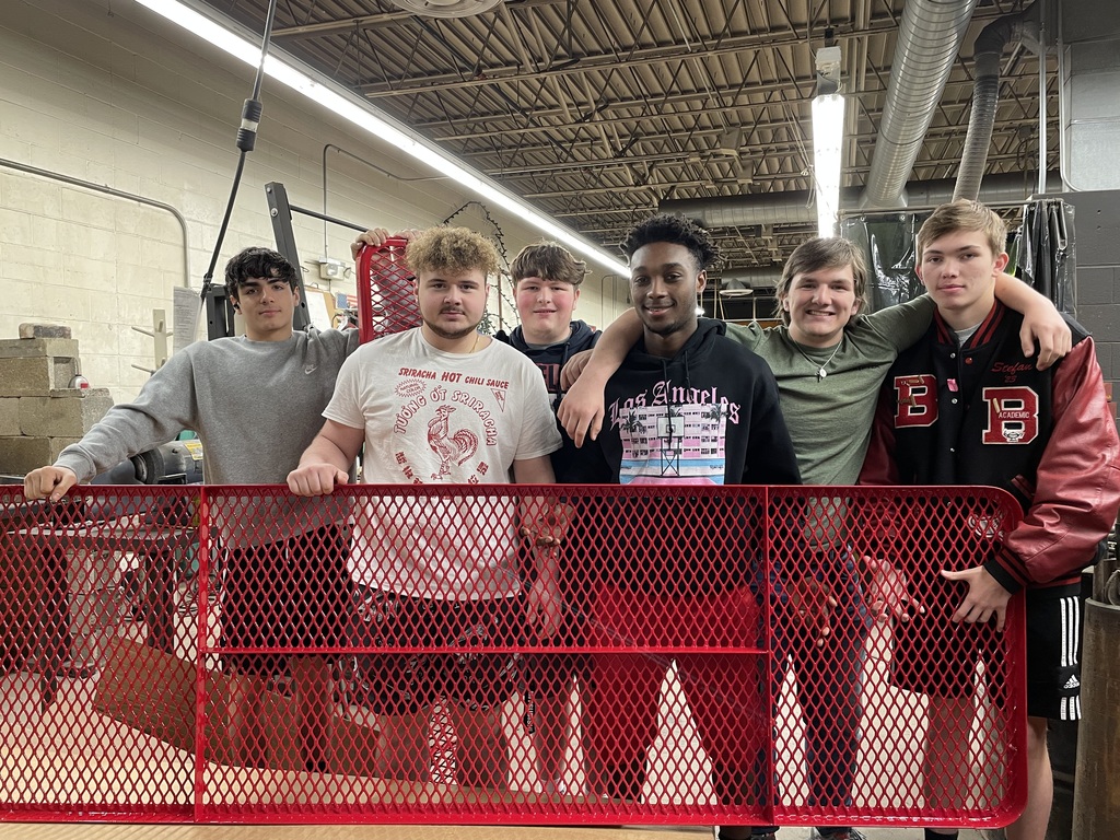 BellaireSD's tweet photo. A giant thank you to these amazing young men and Mr. Bruce Young for putting together all of our new Middle School picnic benches in record time.  Also thank you to our maintenance staff for transporting them to the middle school.  We have a fantastic team! https://t.co/ukJpKWxKSD