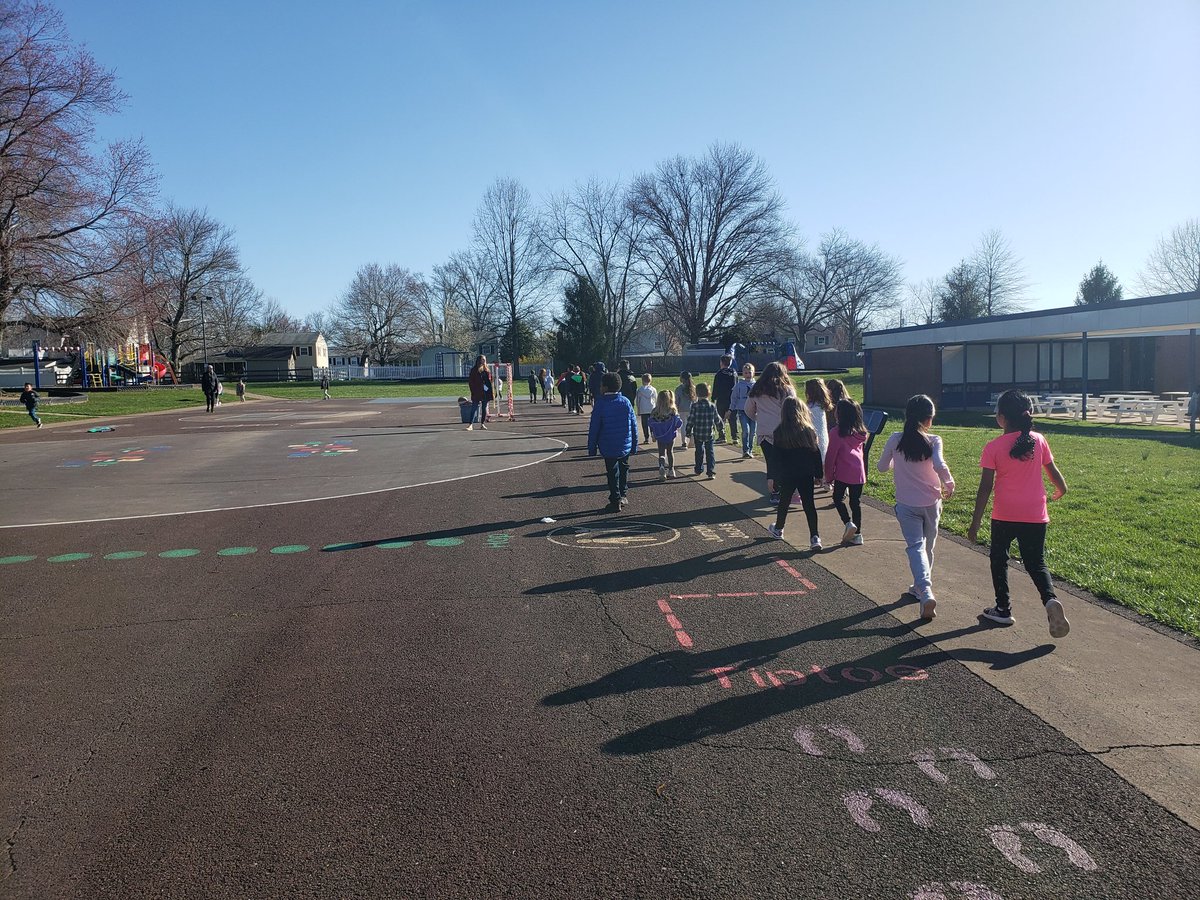 Oak Park PE tweet media