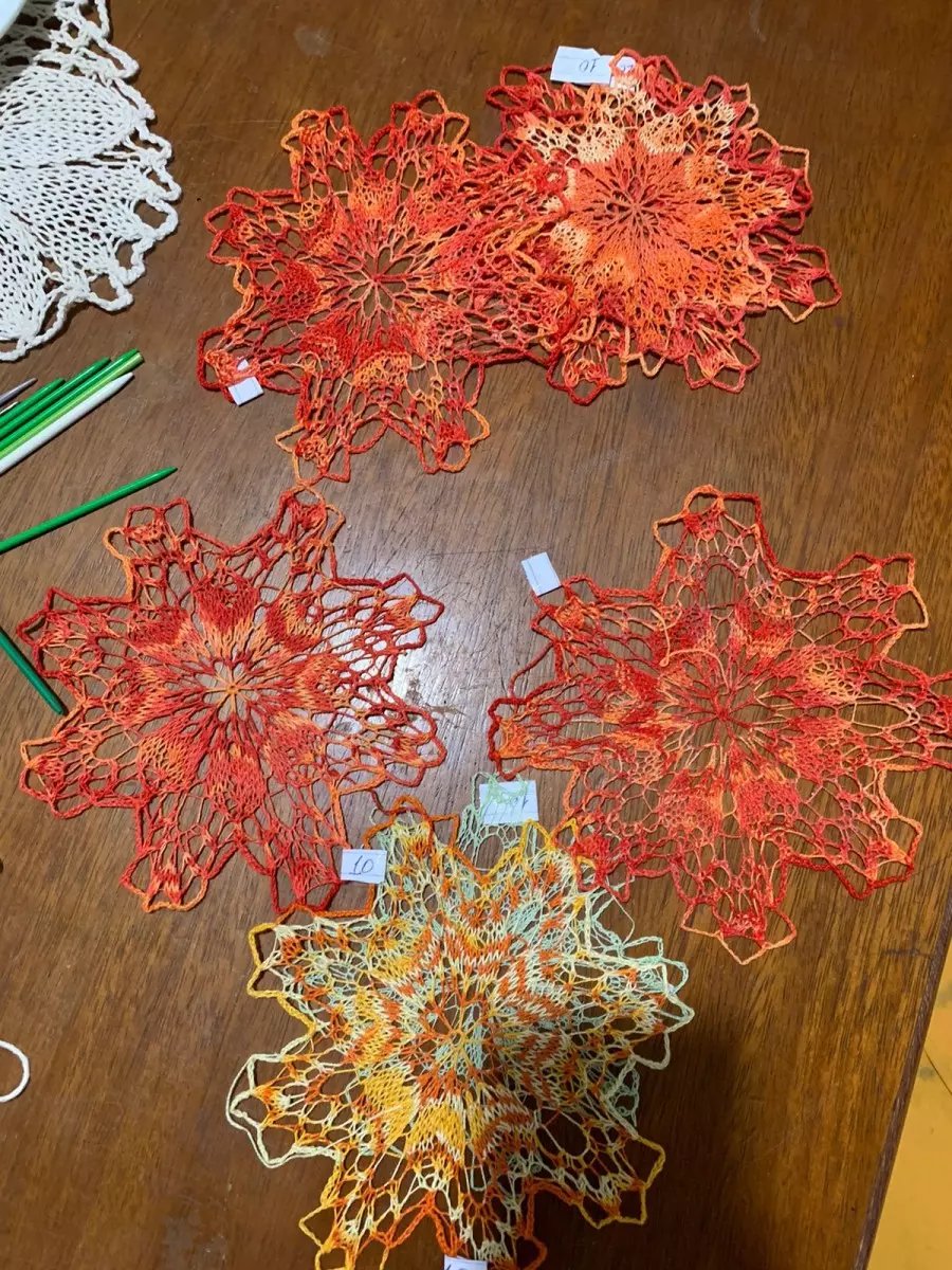 portalbnu's tweet photo. Você já ouviu falar na técnica de tricô kunststricken? 🧶 

Conheça única artesã de Blumenau que mantém viva a kunststricken, técnica de tricô alemã milenar: https://t.co/9UtUT8vvO0 https://t.co/NkrhJGzwIW