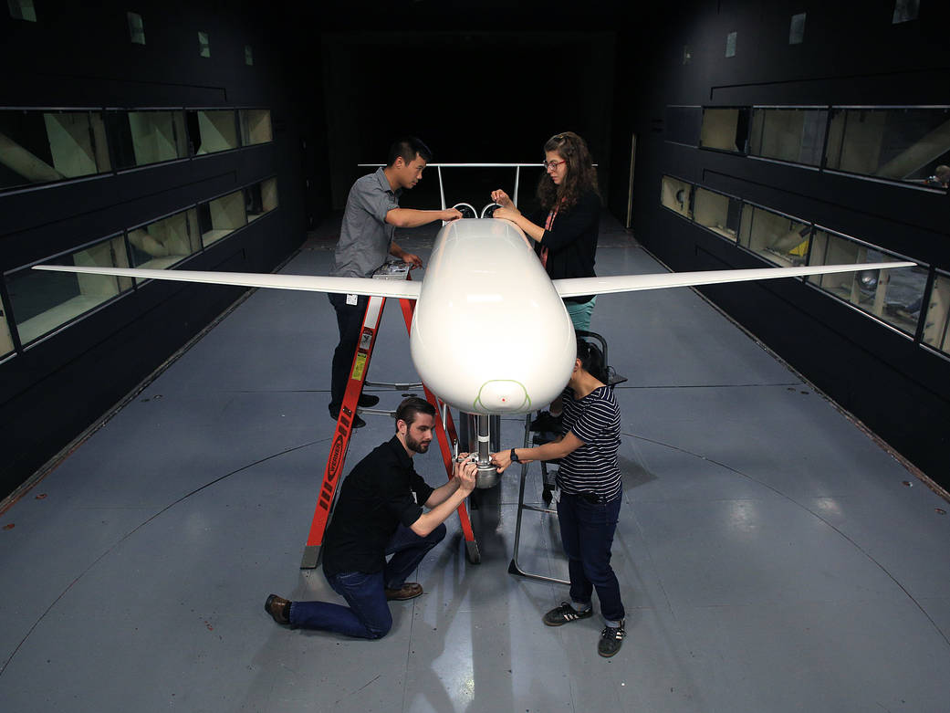 NASApeople's tweet photo. Our engineers are visionary problem solvers who help make the impossible happen. Weβre hiring an #aerospaceengineer at @NASAGoddard to provide flight systems engineering spanning the mission development life cycle. Apply by 4/19: https://t.co/j18u4F3VXt #NASAJobs #flightsystems https://t.co/Nm6EihZUV5