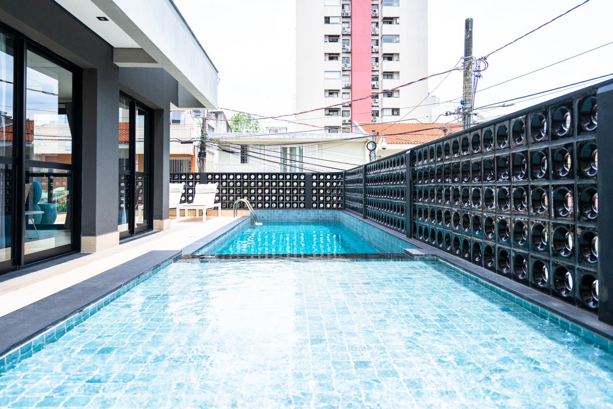 hellocasai's tweet photo. Seu novo studio em Florianópolis já está prontinho te esperando. 🌊 Sofisticado e moderno, na melhor localização pra quem prioriza praticidade e estar perto de tudo. 
👇 Conheça: 
https://t.co/DVWKLMEOxH https://t.co/4YWyAoONIW