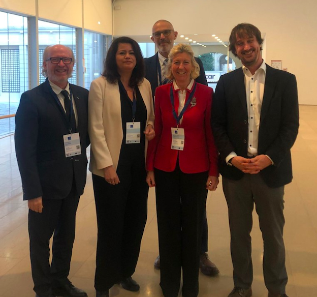 jivedirector's tweet photo. Very nice to meet again these friends of @MasterEMMRI in the @ESFRI_eu 20yr conference in Paris! And excited on the launch of the European School on Management of Research Infrastructures #ESMRI next month! https://t.co/eSiqaCV1Pv