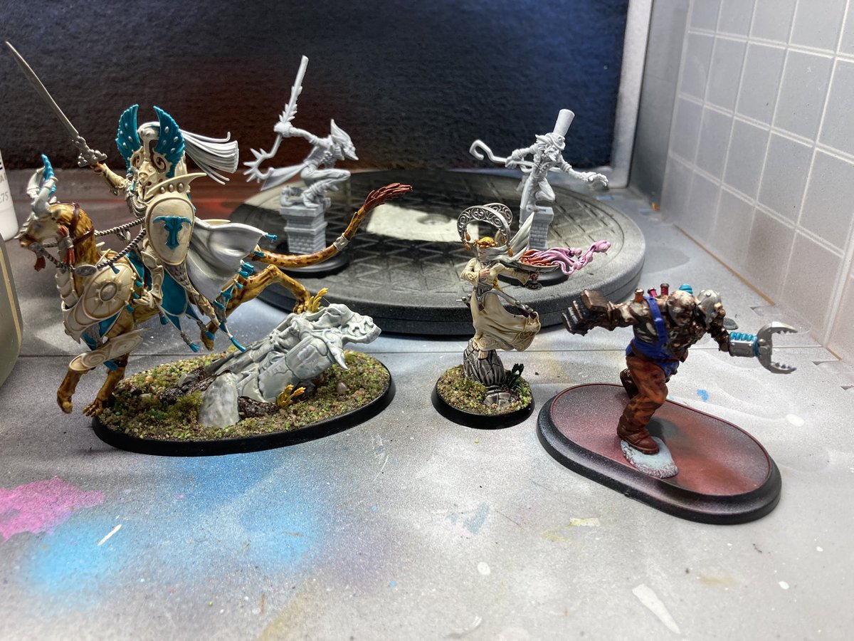 pincRmovement's tweet photo. #hobbystreak varnish some #aleves and a bit more work on the #wildwestexodus half man half machine. https://t.co/7oKLg25tyB