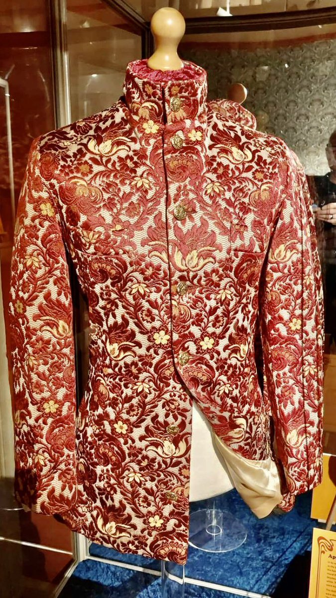 JaDerbyshire's tweet image. Hey @Harry_Styles when I was setting up #PeacockRevolution @PickfordsHouse #Derby I kept thinking how good you’d look in these fabulous clothes. Pop in when your on tour and I’ll give you a private view…or give us a retweet so your fans can see what I think ‘makes you beautiful’