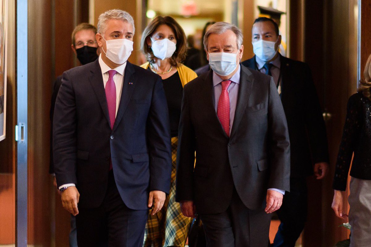 IvanDuque's tweet image. Sostuvimos una grata reunión con el Secretario General de @UN, @antonioguterres, gran amigo de Colombia, con quien conversamos sobre el respaldo de esta Organización a la #PazConLegalidad, la agenda ambiental y nuestra política fraterna del #EstatutoTemporalDeProtección