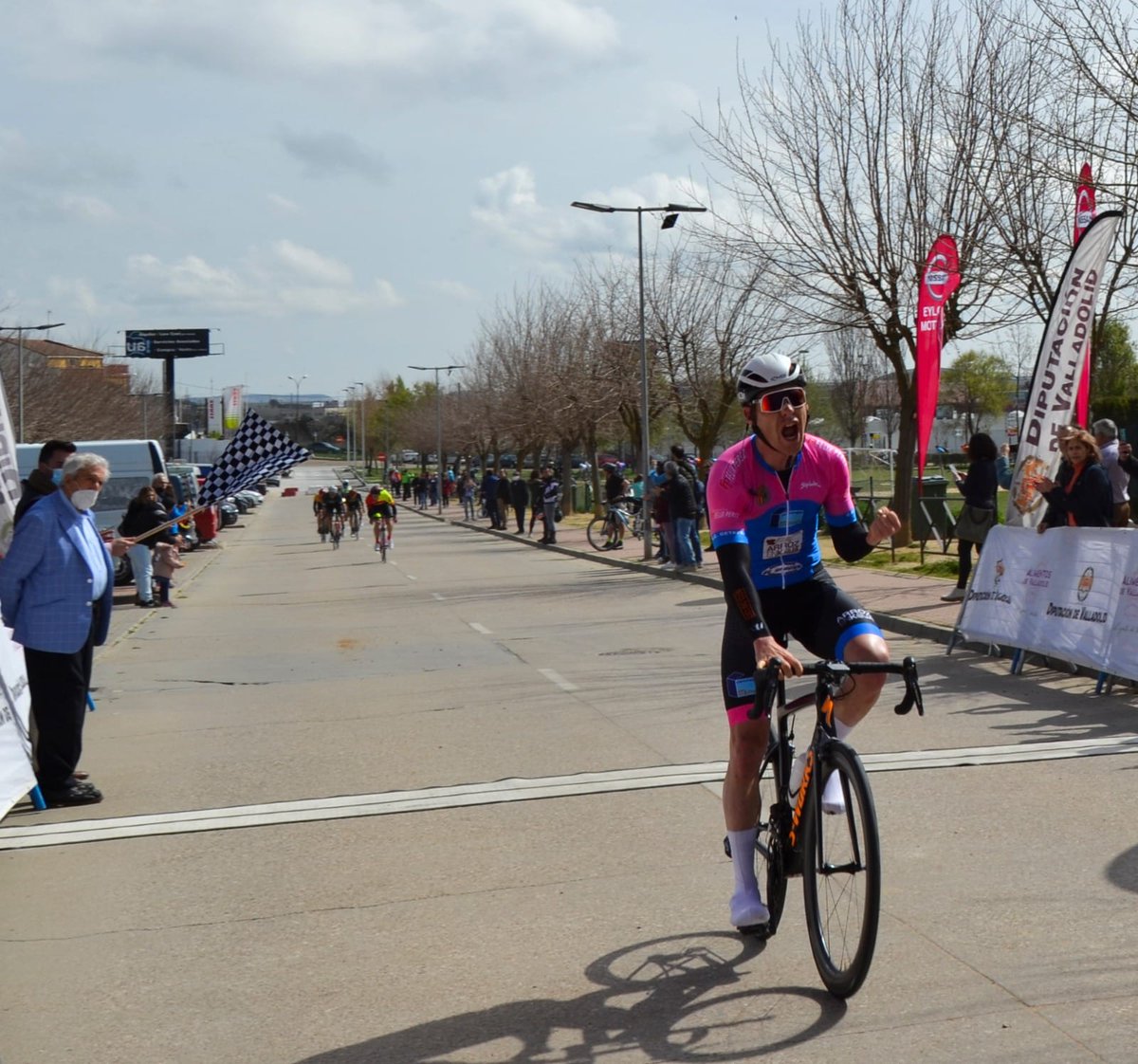 Ciclismo Máster tweet media