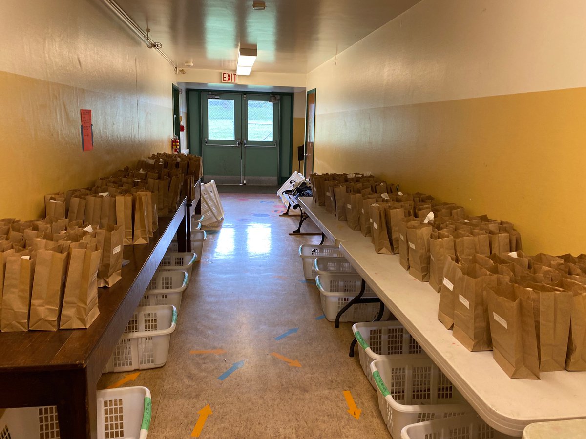 It’s PAC lunch day <a href="/EcoleJenkins/">Ecole Margaret Jenkins School</a>! A huge thank you to our amazing team of volunteers for making this happen, especially given all the extra hoops they have to go through because of COVID (like labeling &amp; sorting lunch orders into 400+ paper bags as shown here!)