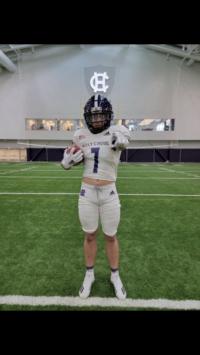 DreytonWilk6's tweet photo. Great visit at Holy Cross. Something  special happening here.. Appreciate everything 💯@coachnickdella_ @CoachBobChesney @BwkDawgs_FB https://t.co/J2wBzY5qH5