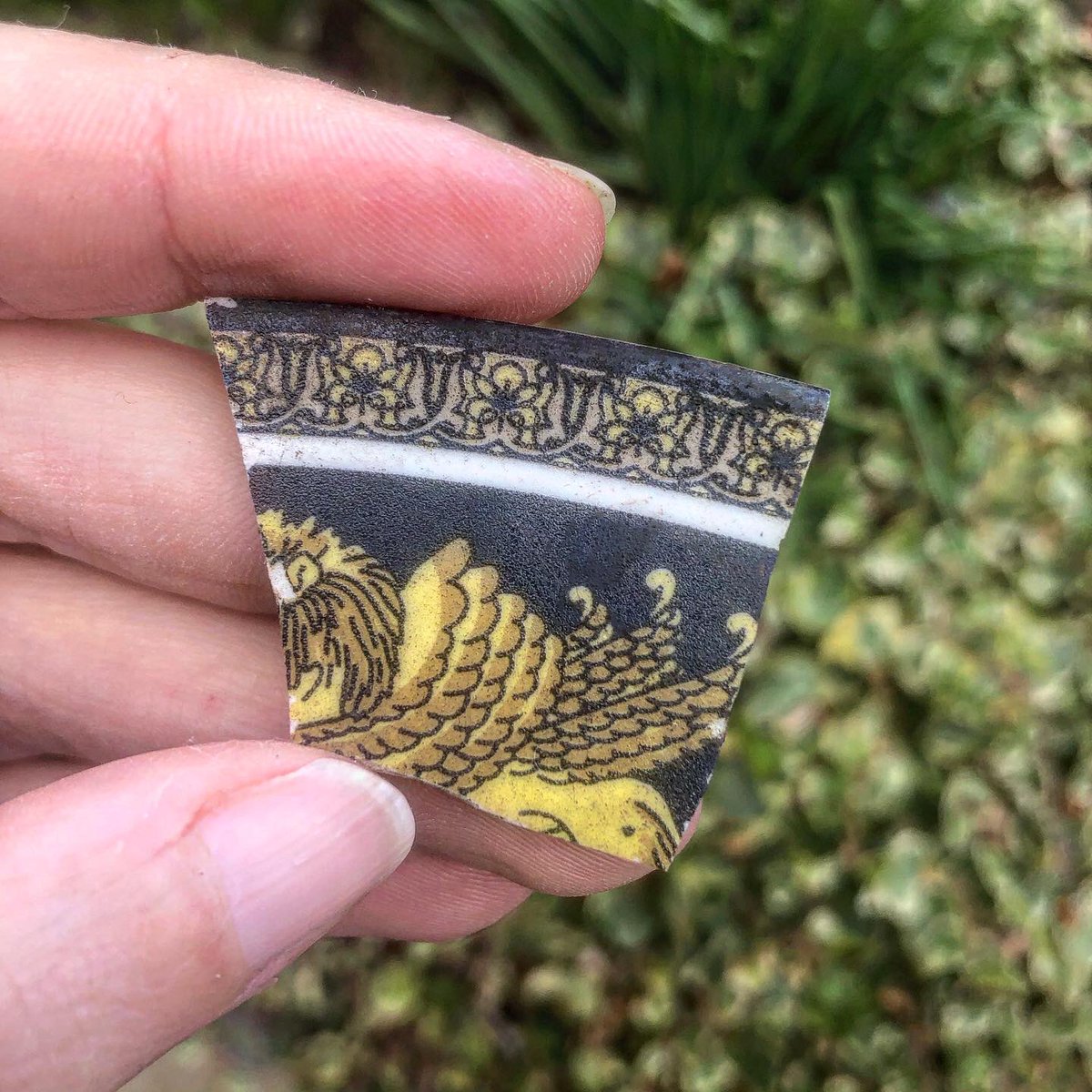 BMudlark's tweet photo. I usually leave modern pieces for the ‘mudlarks of the future’ but this winged lion caught my eye! It’s know as Lamassu from Mesopotamian mythology and it’s colour palette is spot on! #mythology #mesopotamia #shard #sherd #mudlarking #brookfinds #barnwellhistory https://t.co/49DTA64aVT