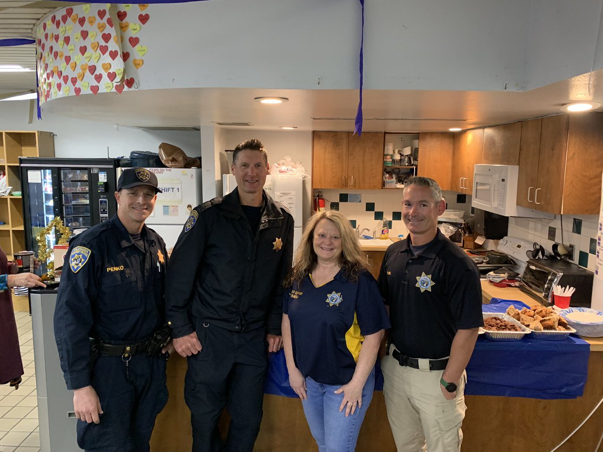 CHPDublin's tweet photo. Dispatchers are the lifeline for our officers on the street and this week our officers have been showing the love and thanks in full force. We couldn’t do our jobs without them! 💙💛 #dispatchappreciationweek
#dispatch #LawEnforcement #career https://t.co/aO2K61zxDP