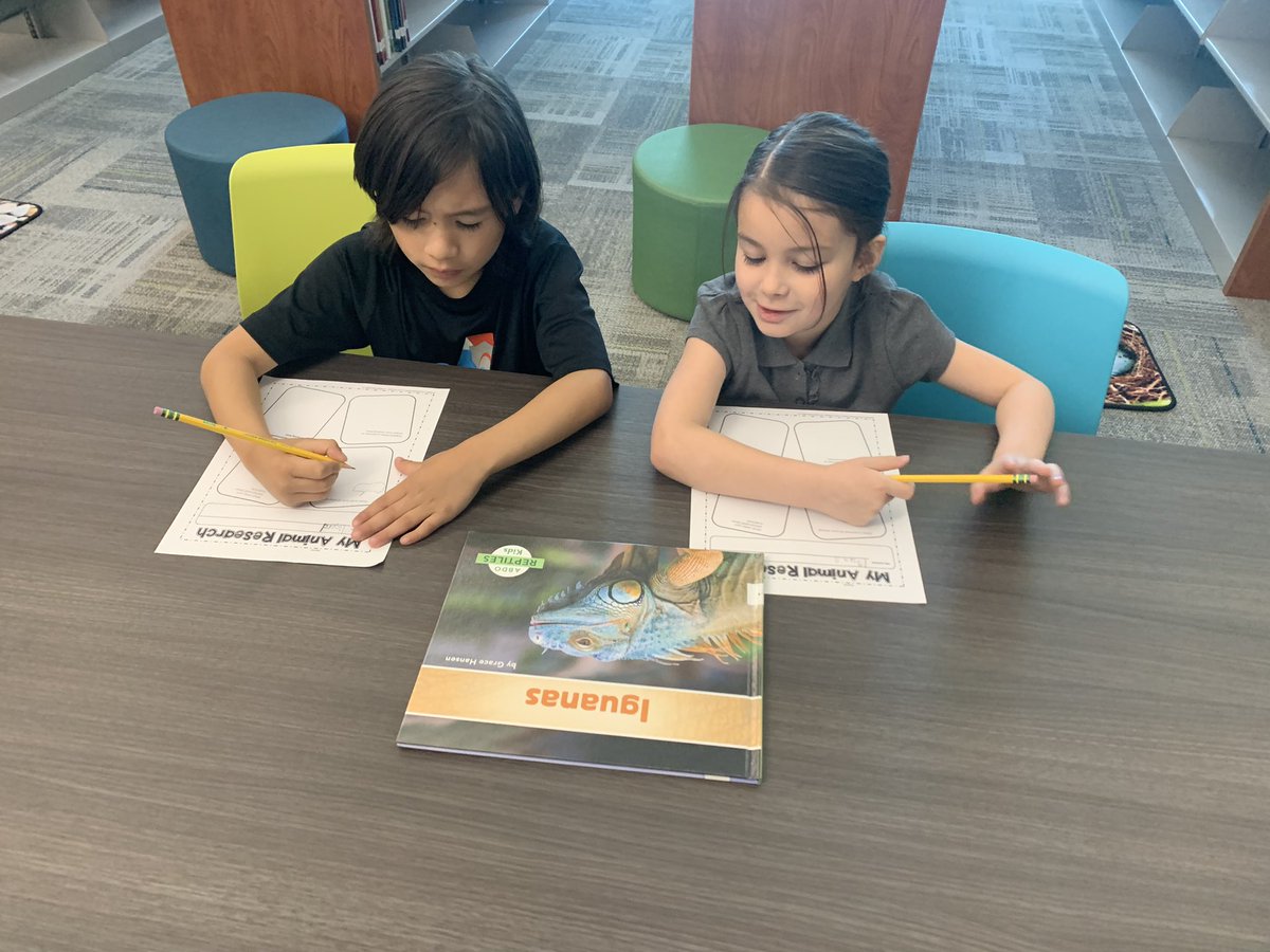 Kpurdy_CTES's tweet photo. Big thank you to our amazing librarian @DRico_CTES for supporting our research unit and giving our Kinder diamondbacks the opportunity to do a research in the library. We loved it!! @CTrails_ES https://t.co/X01b00AZXO