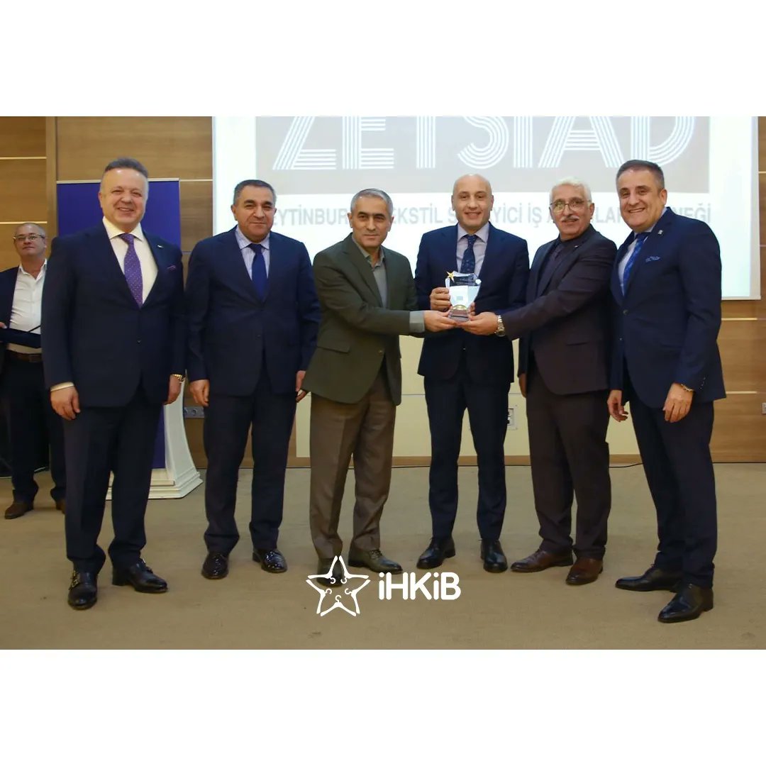 ihkibirlik's tweet photo. Zeytinburnu Tekstil Sanayici İş Adamları Derneği’nin (@ZetsiadOrg) iftar davetinde, TİM Başkanımız Sn. @ismail_gulle ve Başkanımız Sn. @GultepeMustafa, sektör temsilcileri ile bir araya geldi. https://t.co/lwmfE5K2OD