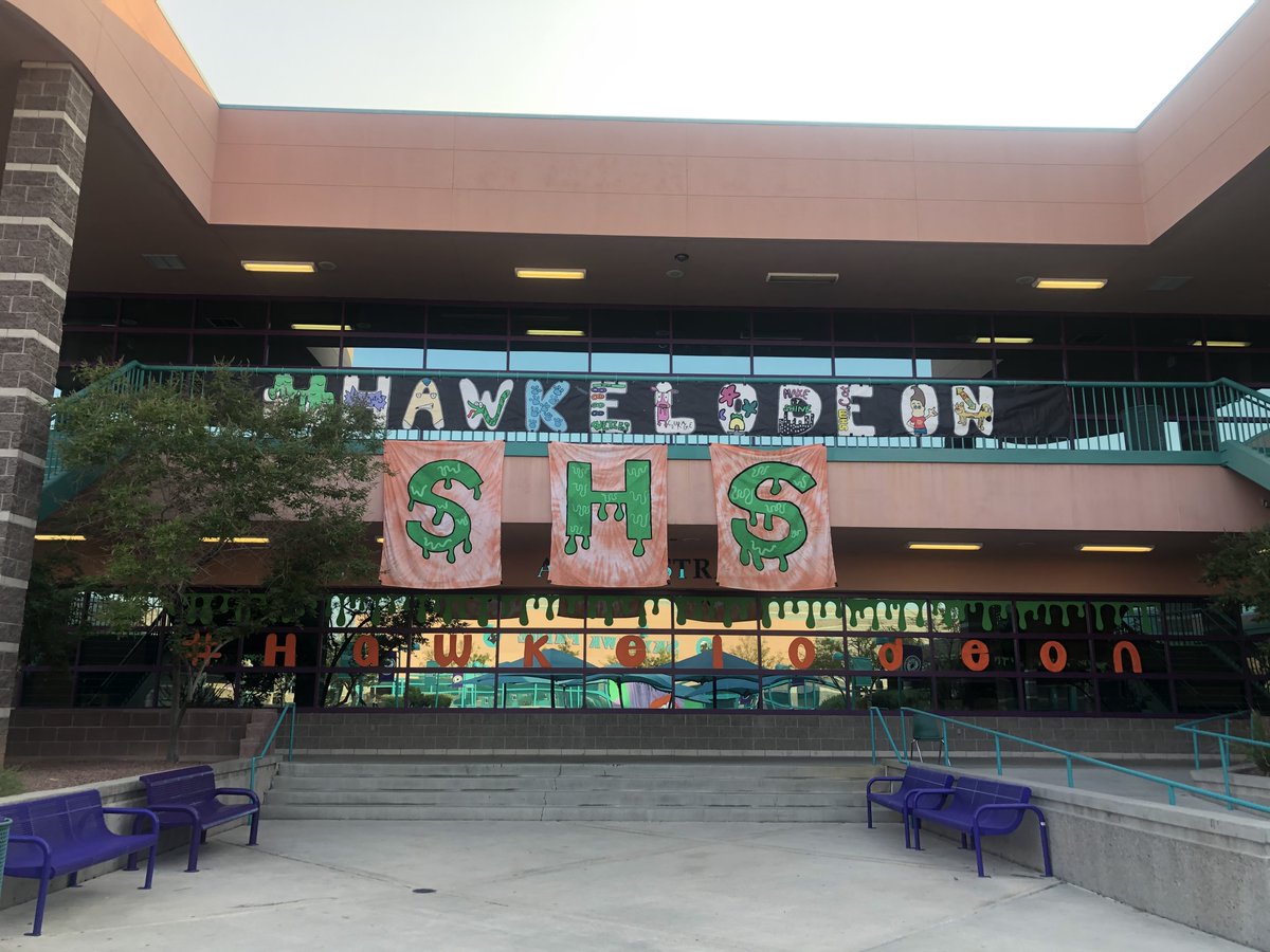 Thanks to Ms. Phillipson, Silverado HS student council members are learning through #serviceleadership - volunteering &amp; advocating for their student body &amp; community. She is a true example of #teacherleadership 🙌 #recognizearockstar <a href="/ClarkCountySch/">CCSD</a> <a href="/CcsdParents/">CCSD Parents</a> #rockinourschools