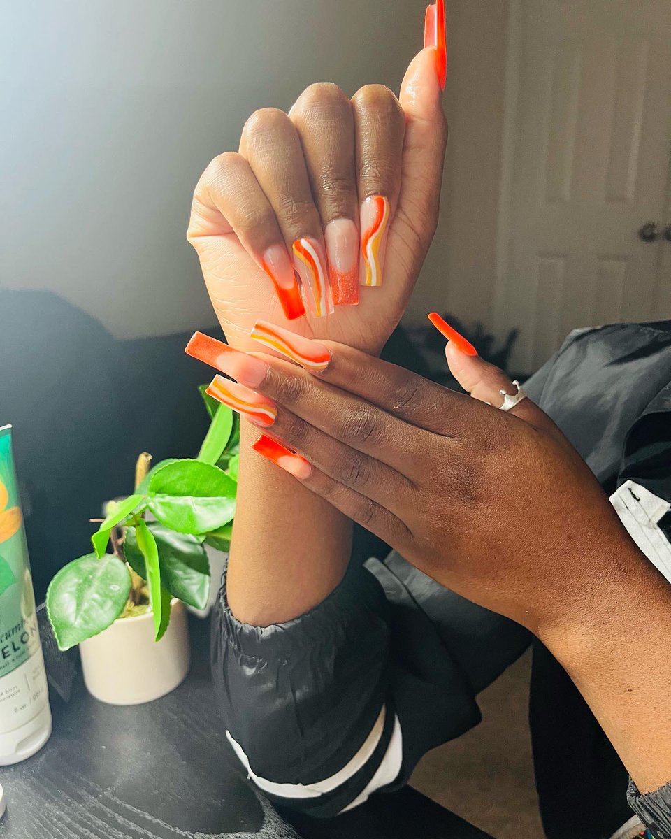 SlayedbyDaj's tweet photo. Too cute!🧡 #gradszn link in bio to book your graduation/ prom sets! #shsu #shsu25 #shsu24 #shsu23 #shsu22 https://t.co/vUnW3dn02D