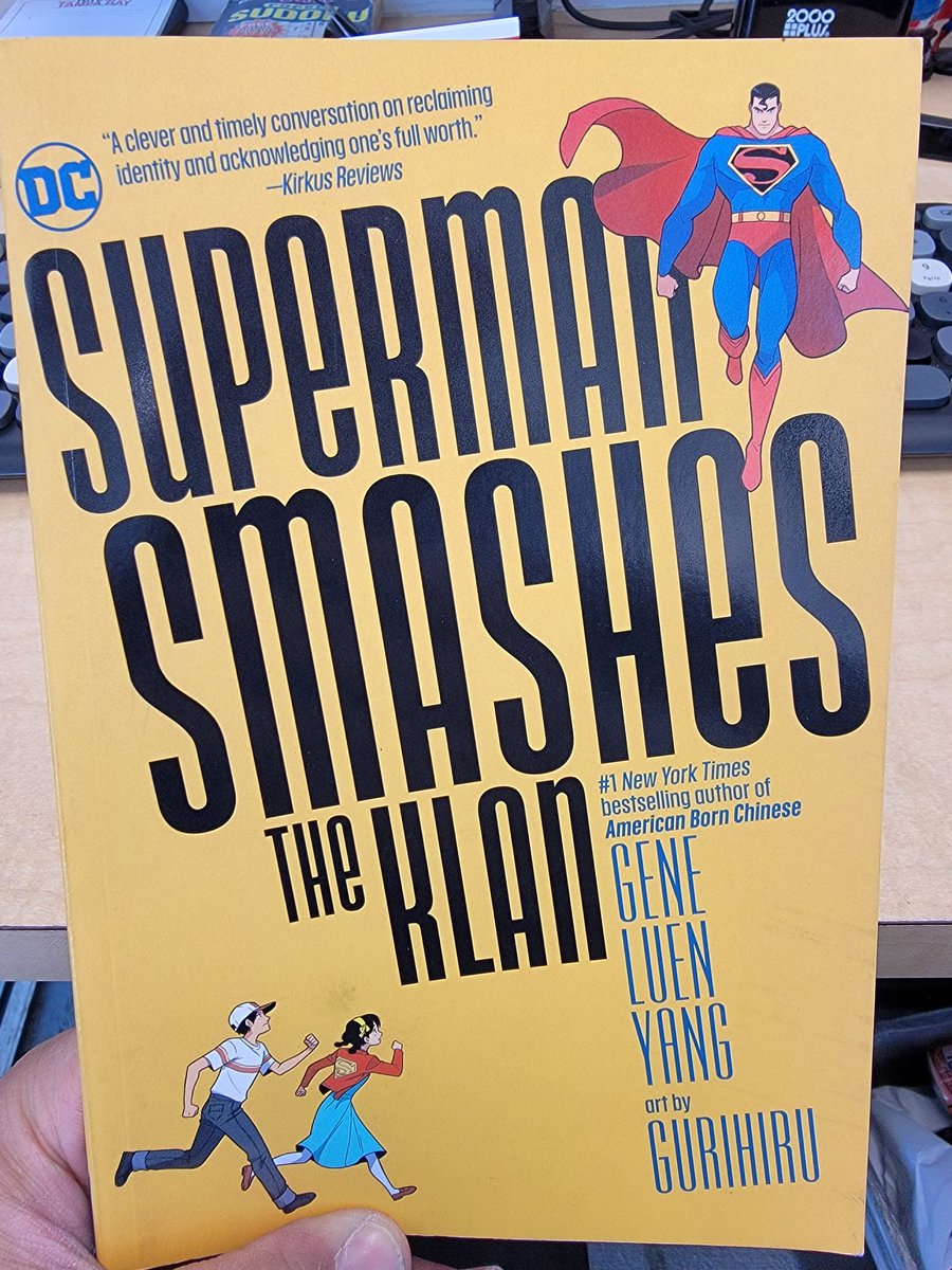 I loved #SupermanSmashesTheKlan.

So good. So powerful. So inspiring. So honest. So full of truth.

Masterfully written and drawn. Seamless storytelling. A top-tier #Superman story. 

If u love #Superman, you NEED to read this book.

Thank you @geneluenyang, @Gurihiru & @DCComics