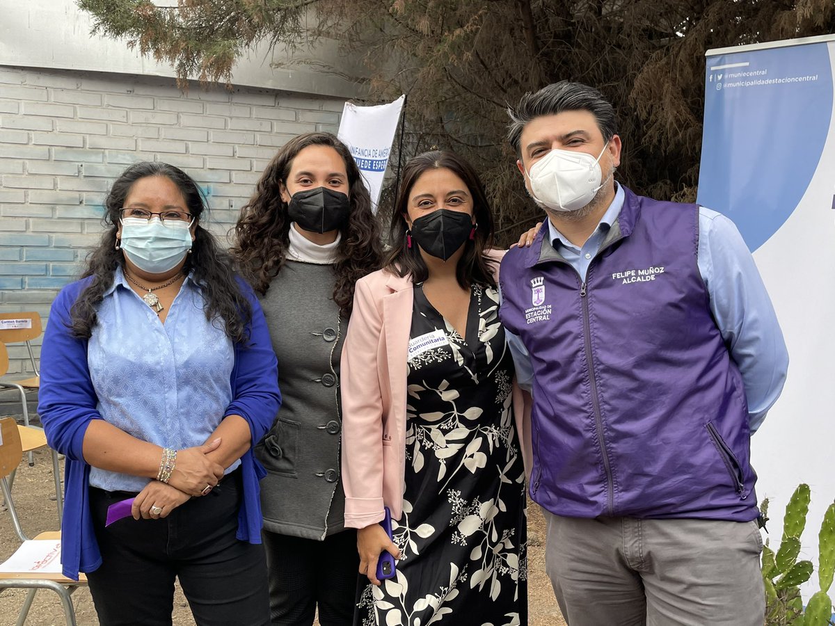 Nos encanta el terreno! Ayer conocimos la guardería comunitaria, un lindo y necesario proyecto de <a href="/muniecentral/">#EstacionCentral</a> para recuperar el empleo de las mujeres es urgente fortalecer acciones y políticas de cuidado familiar