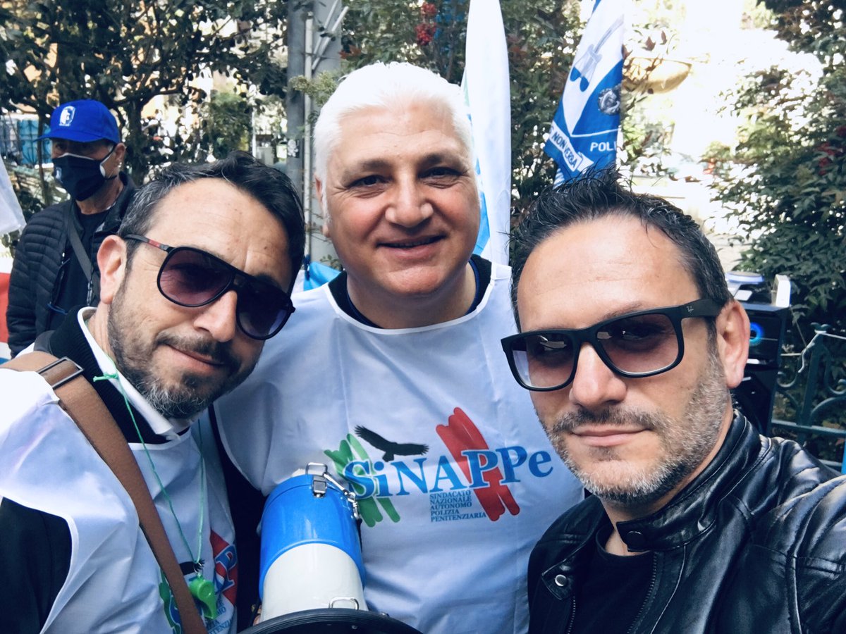 SippeNazionale's tweet photo. #Sippe e #Sinappe oggi a Roma per la #POLIZIAPENITENZIARIA @SiNAPPe_SG @DepasqualeSippe @JacopoMorrone @InfoSippe https://t.co/hMgs5rBMn4