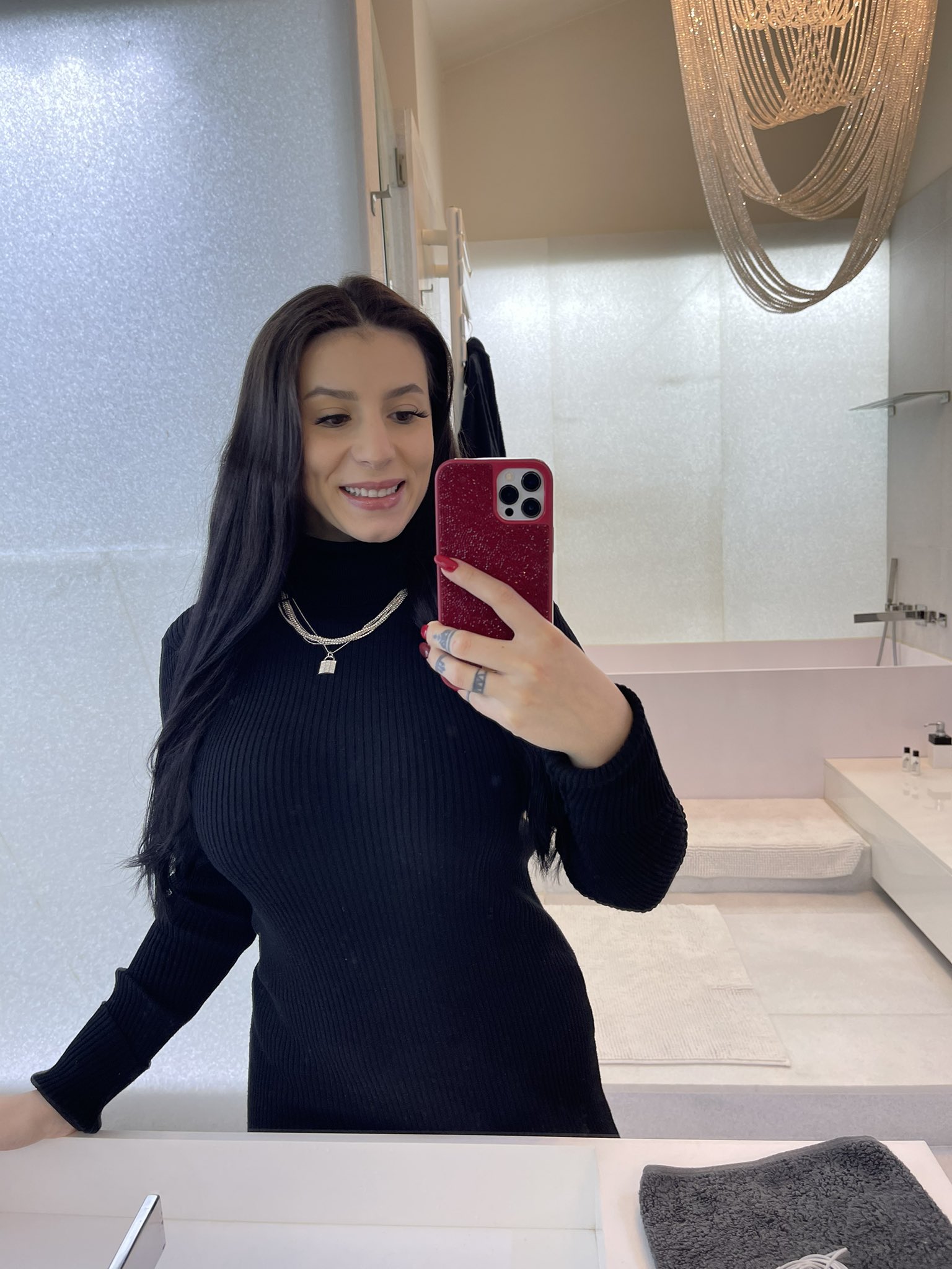 Nelly Kent Official on Twitter "Black or Pink? 🖤💞🖤💞🖤💞 https //t.co