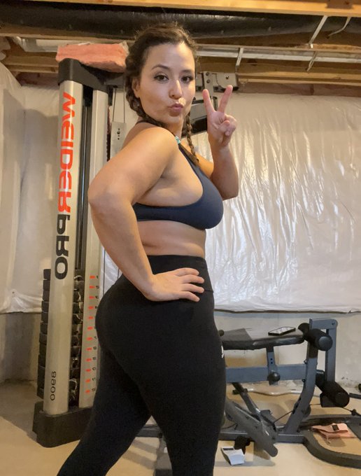 Good afternoon.🌞 #twitter #workoutselfie #workoutmotivation #happygirl #smiles #braids #followme #WorkoutWednesday<a href="/tag/twitter"class="tags">#twitter</a><a href="/tag/workoutselfie"class="tags">#workoutselfie</a><a href="/tag/workoutmotivation"class="tags">#workoutmotivation</a><a href="/tag/love"class="tags"><span>#love</span></a><a href="/tag/follow"class="tags"><span>#follow</span></a><a href="/tag/followme"class="tags"><span>#followme</span></a><a href="/tag/smiles"class="tags"><span>#smiles</span></a><a href="/tag/happygirl"class="tags"><span>#happygirl</span></a><a href="/tag/braids"class="tags"><span>#braids</span></a>