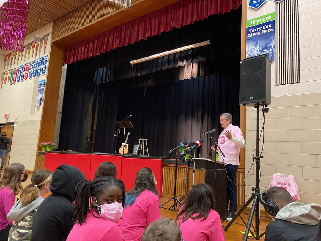 IQPromos's tweet photo. So proud to be able to support and make these beautiful shirts. @tdsb @TDSBDirector @JohnTory #tdsb #TOpoli #PinkShirtDay #PinkDay https://t.co/upixzoAWvH