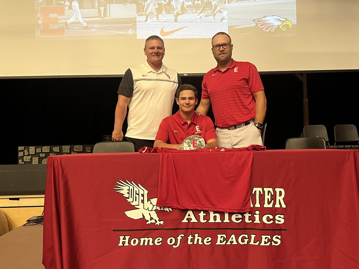 NicSchinina's tweet photo. Athletic signing day @GoEHSEagles  
Thanks to my mom @seiberspace and my dad for their support. And big thanks for all the support from @EWaterBaseball and @PAntoske during my rehab. https://t.co/xCcMxFEkmd