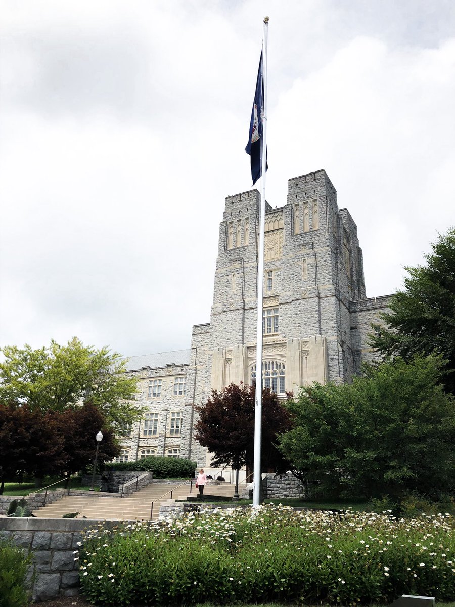 VT_LiberalArts's tweet photo. What is your favorite class that you have taken at Virginia Tech or while in CLAHS? #CLAHS #VirginiaTech https://t.co/dTA5Y6jscY