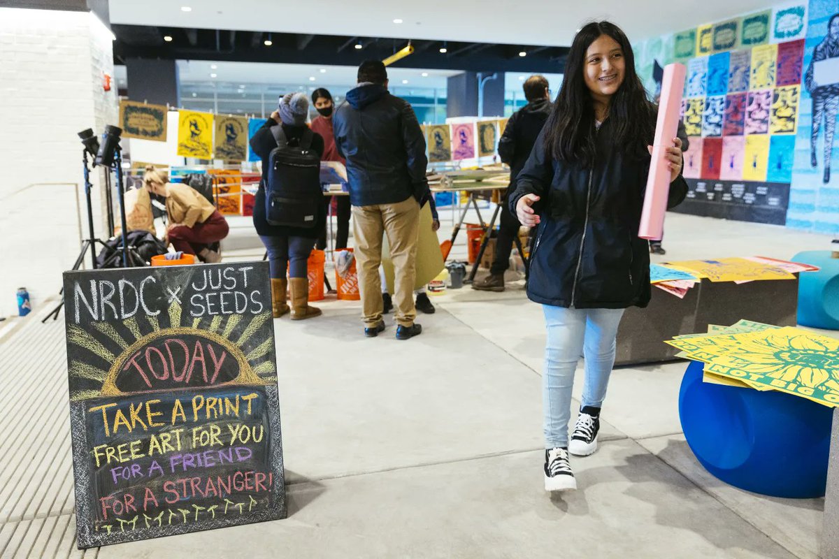 Justseeds's tweet photo. Last few photos from our epic collaboration with @NRDC in Chicago, thanks to everyone who came out!  Photos by Taylor Emry.  https://t.co/fklfOIA1nP https://t.co/ftiIJF0uhN