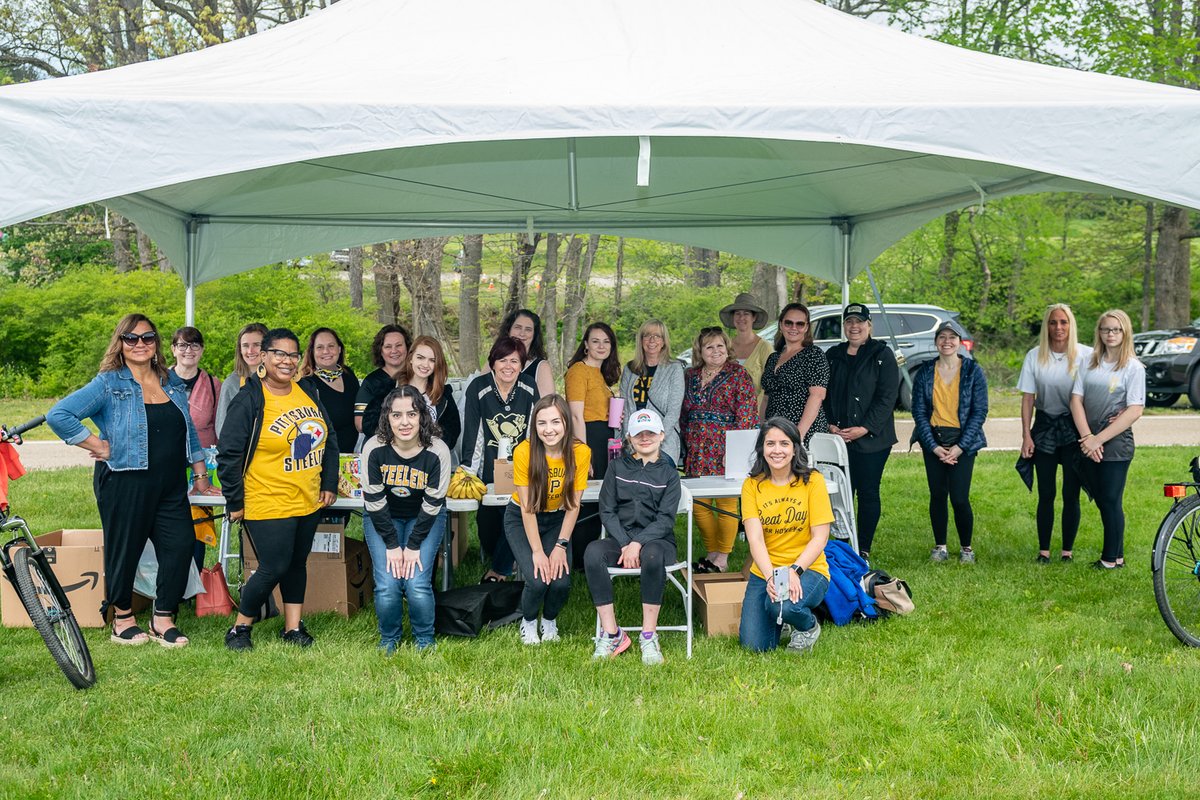 DressforSuccessPgh tweet media