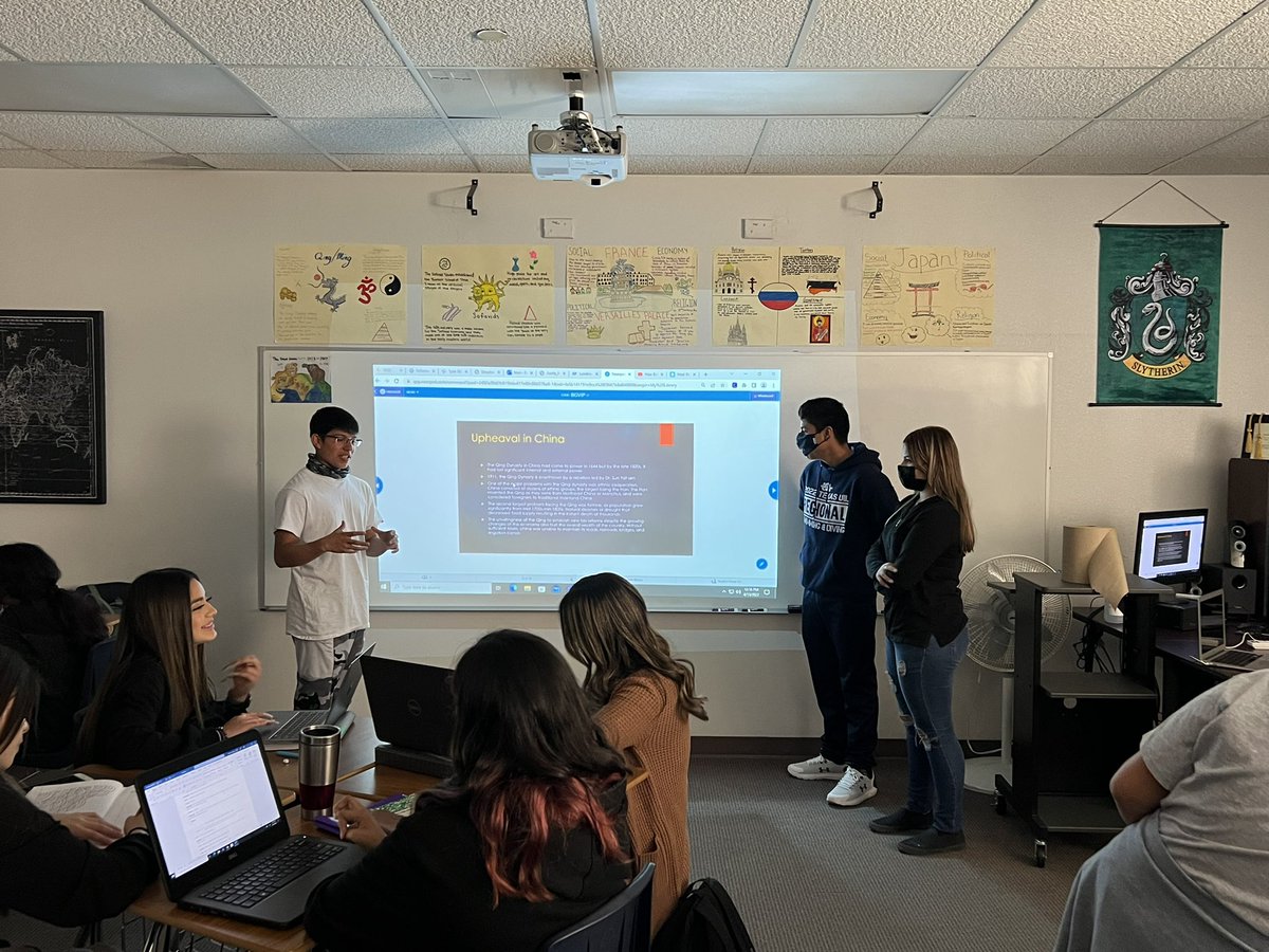 GRodriguez_AHS's tweet photo. AP World History students leading class discussion today 🌎 @BlazerNationAHS 🇺🇸 #BlazerNation #TeamSISD https://t.co/uvkfNtWiMP