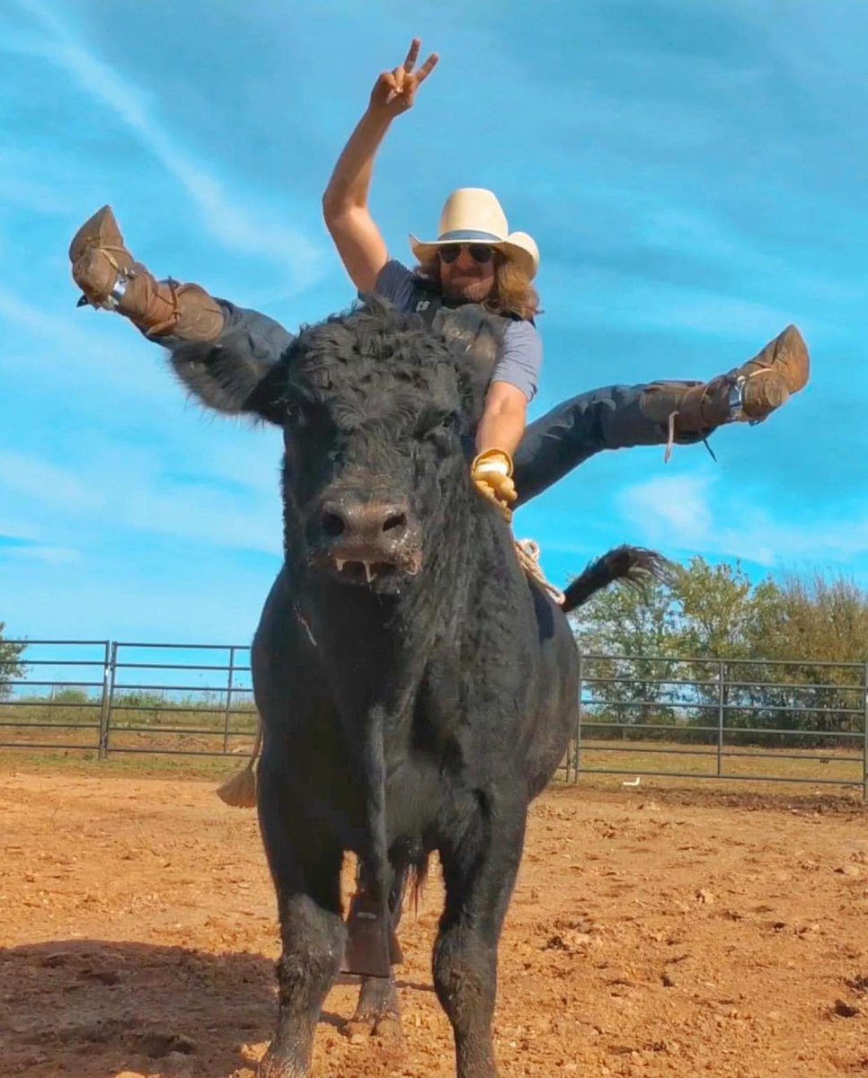 CottonFest's tweet photo. Lubbock...  @dalebrisby is coming to Cotton Fest. Come find him and all his merchandise on Friday and Saturday.

https://t.co/jnrfSPQIJa for tickets. https://t.co/EcAIVaLG5O