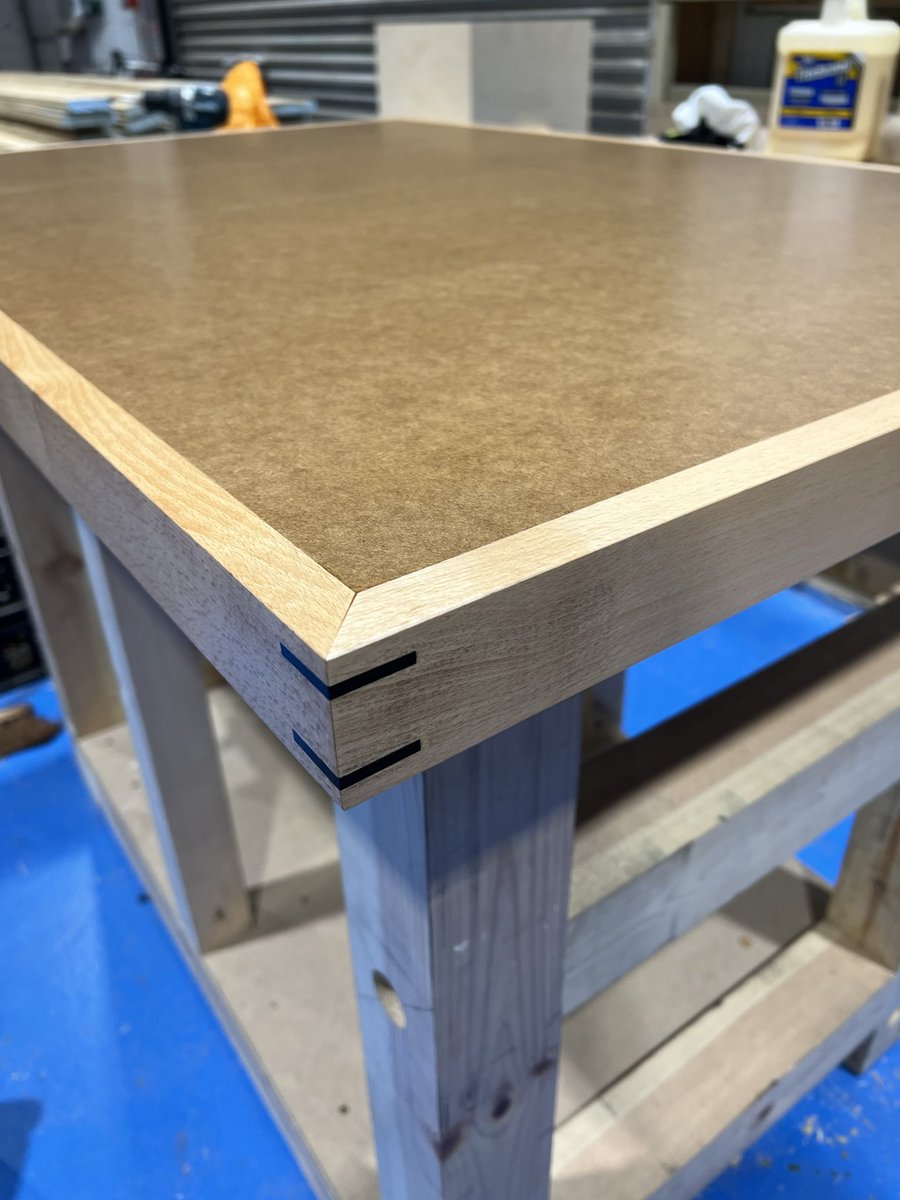 Borg_WW_Designs's tweet image. Beautiful Beech corners with Rosewood inserts. Can be added to any furniture piece.

#handmade #handmadetable #design #furnituredesign