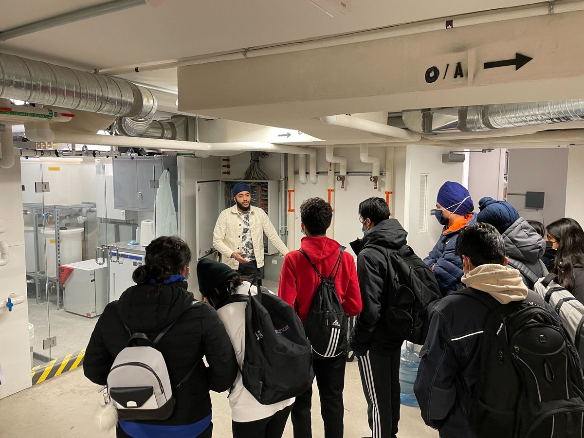 insideeducation's tweet photo. Our newest program - Regional #Gener8Summit is up and running in #YYC today. 75 jr/sr high schools participating in a series of๐ presentations this morning and tours this afternoon! Thx to @UCalgary solar and re-electric car teams, @GBTgreenbuild + @SkyFireEnergy for hosting! https://t.co/VempD6eLDy